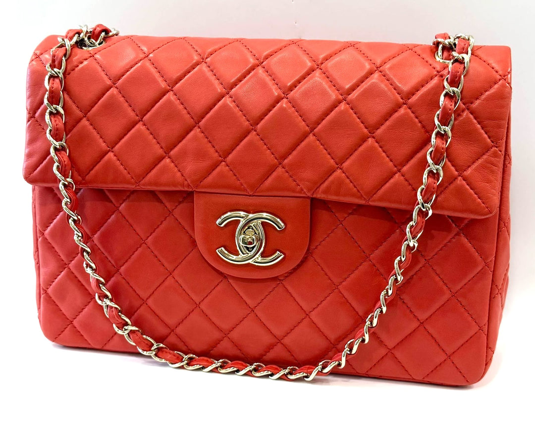 CHANEL QUILTED LAMBSKIN JUMBO CLASSIC SINGLE FLAP BAG