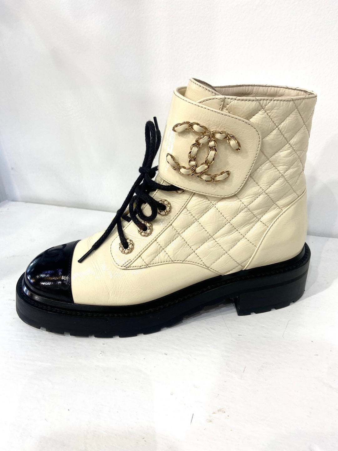 CHANEL SHINY GOATSKIN QUILTED CALFSKIN LACE UP COMBAT BOOTS