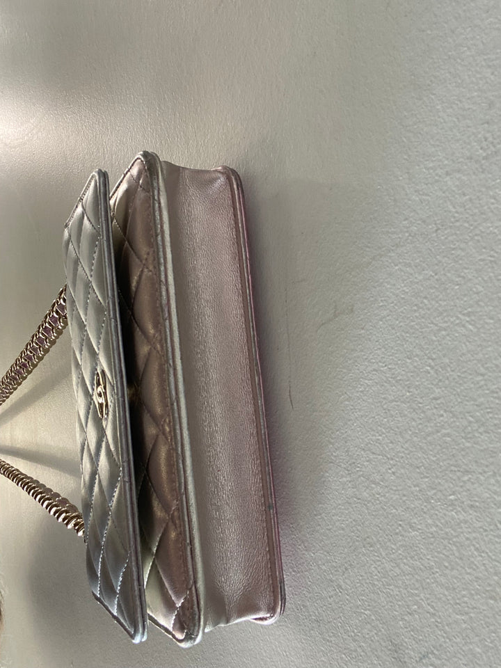 CHANEL SILVER &amp; PINK METALLIC GRADIENT QUILTED LAMBSKIN WOC-HS