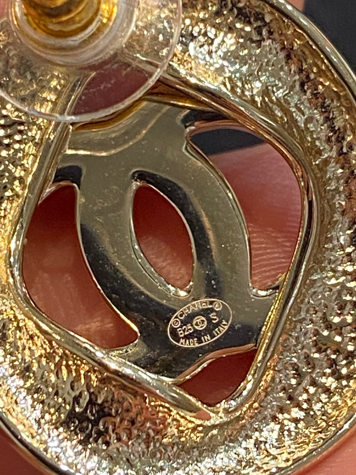 CHANEL STRASS GOLD PLATED CRYSTAL STUD EARRINGS