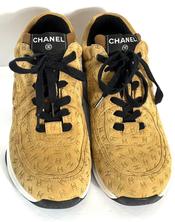 CHANEL SUEDE CALFSKIN PRINTED CC LOW-TOP SNEAKERS