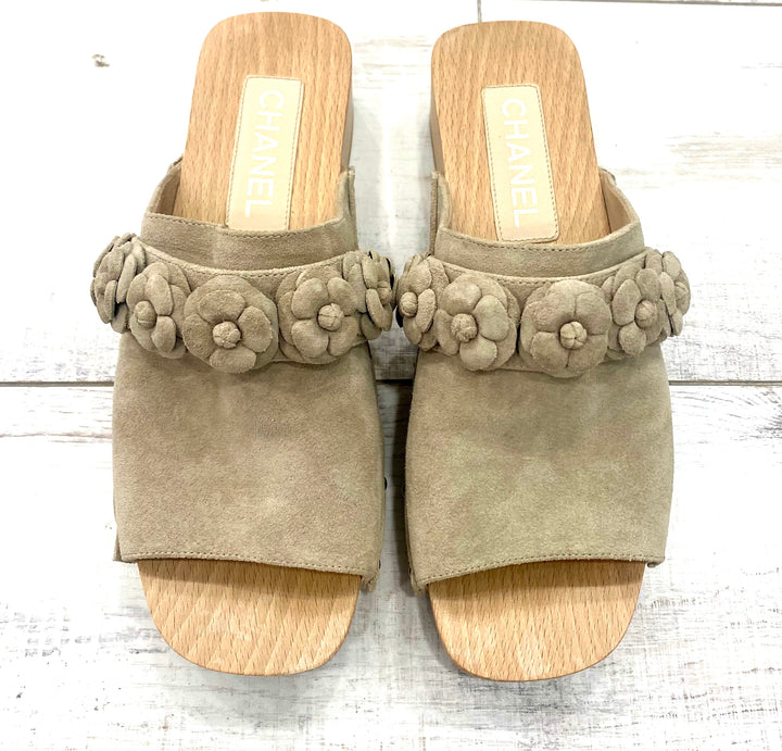 CHANEL CALFSKIN SUEDE CAMELLIA MULES CLOGS