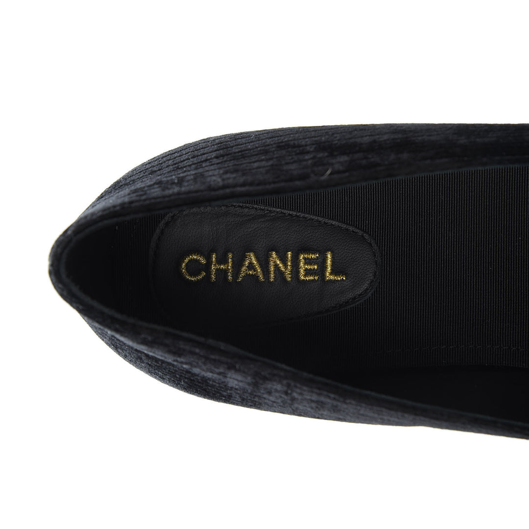 CHANEL VELVET GROSGRAIN PEARLS MOCCASIN LOAFERS