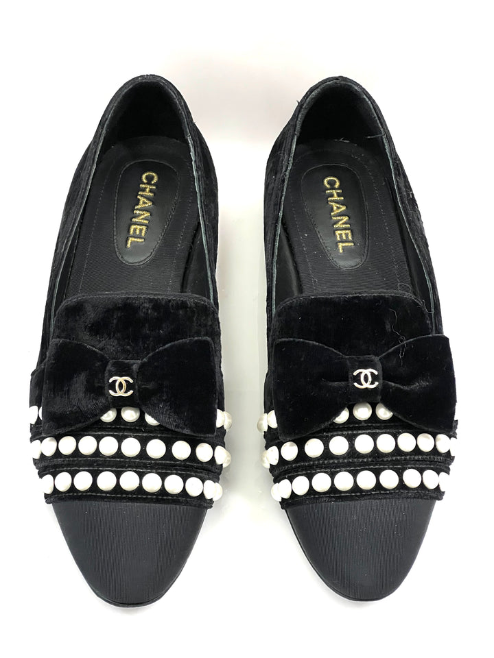 CHANEL VELVET GROSGRAIN PEARLS MOCCASIN LOAFERS