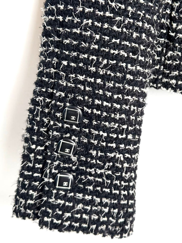 CHANEL CC 2003 CRUISE COLLECTION TWEED BLAZER – LIMITED EDITION