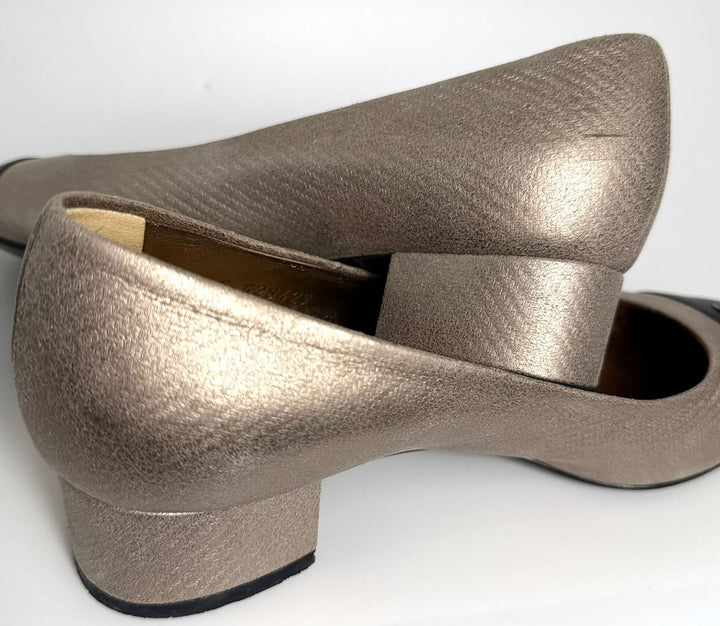 CHANEL 2016 INTERLOCKING CC LOGO BALLET FLATS