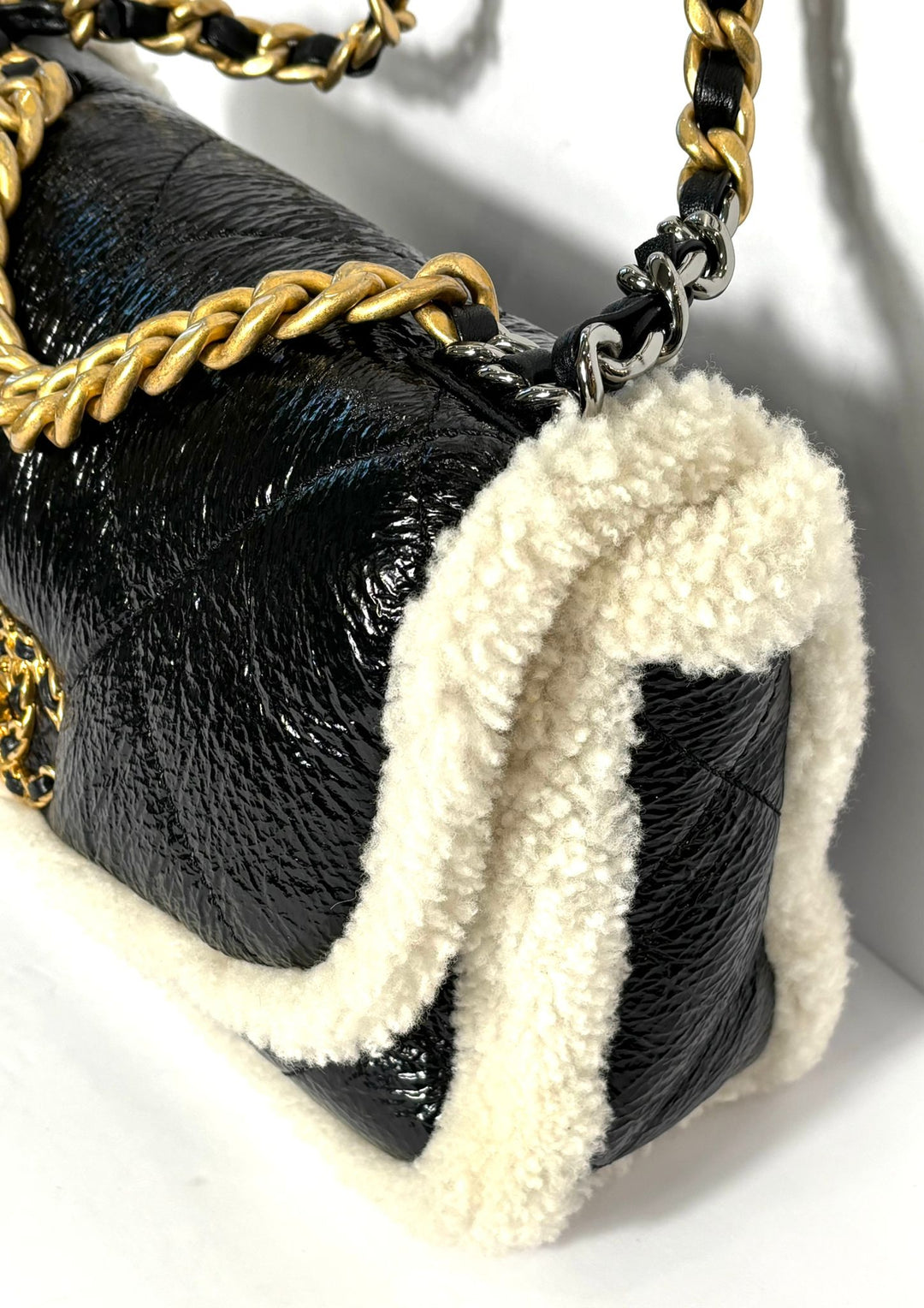 CHANEL 2021 SHEARLING MEDIUM 19 FLAP BAG