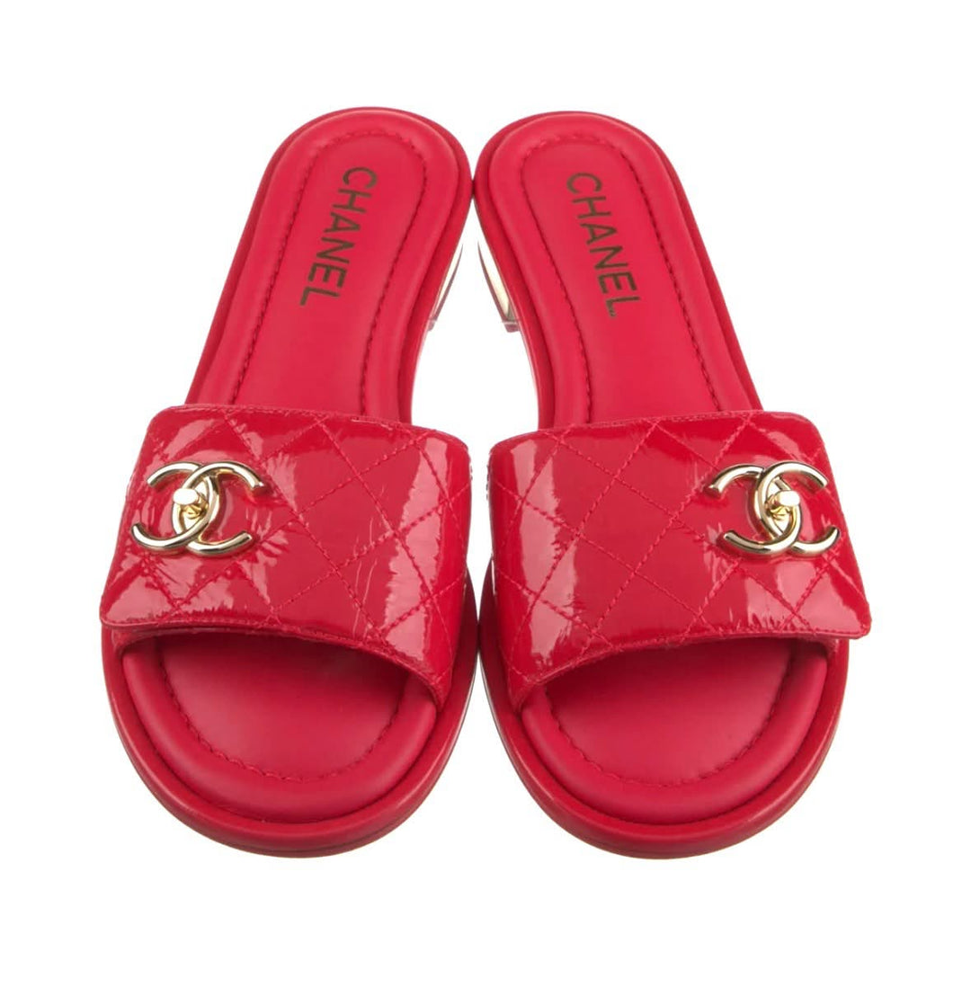 CHANEL INTERLOCKING CC LOGO LAMBSKIN LEATHER MULES
