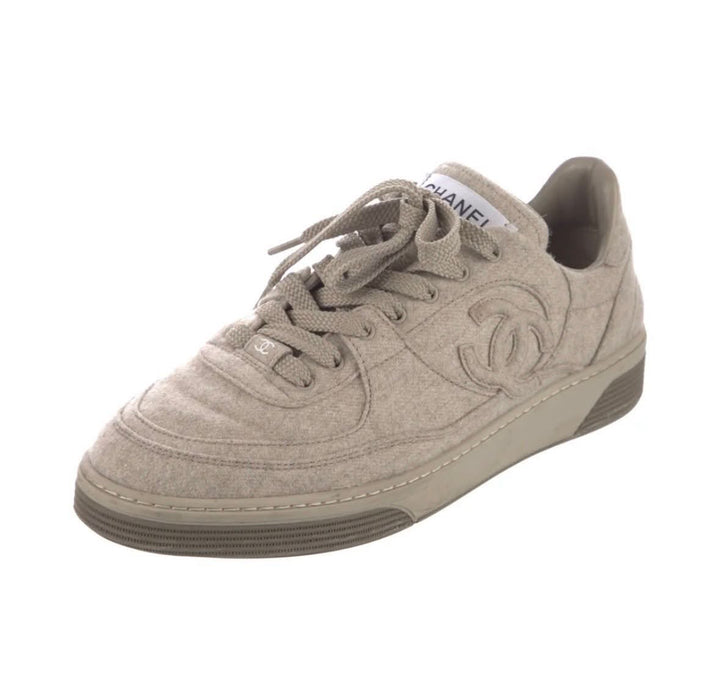 CHANEL 2024 INTERLOCKING CC LOGO  FELT SNEAKERS