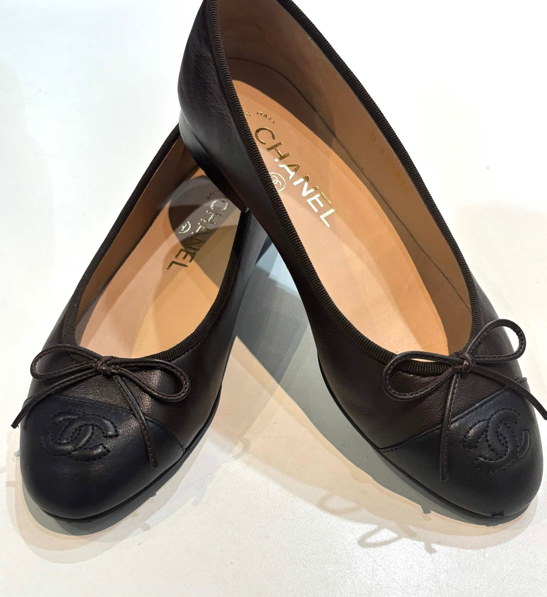 CHANEL BALLERINA CC CAP TOE FLATS