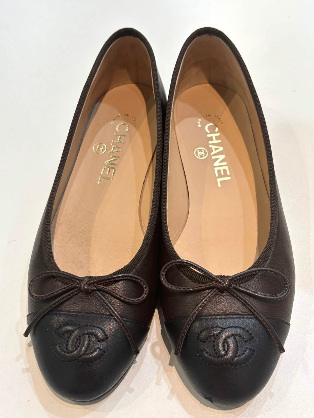 CHANEL BALLERINA CC CAP TOE FLATS