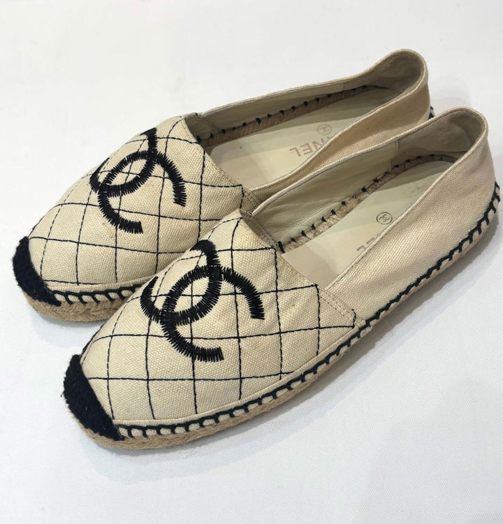CHANEL BIARRITZ CC QUILTED CANVAS ESPADRILLS