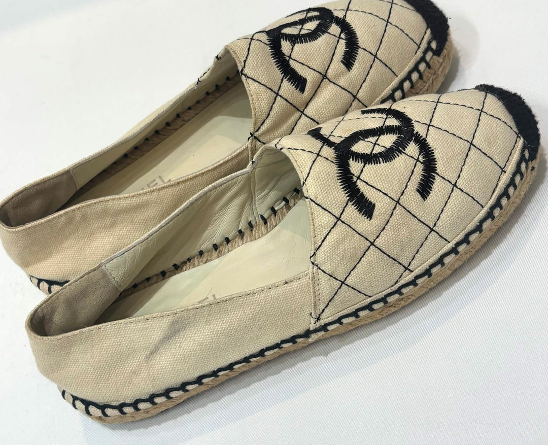 CHANEL BIARRITZ CC QUILTED CANVAS ESPADRILLS