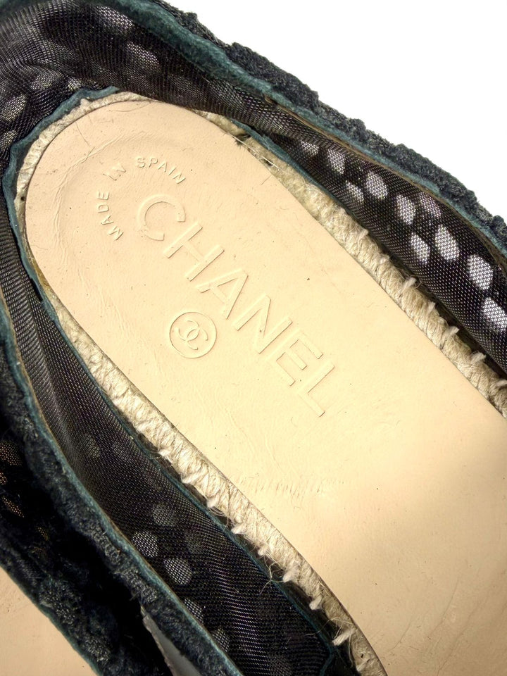 CHANEL BLACK LACE ESPADRILLES