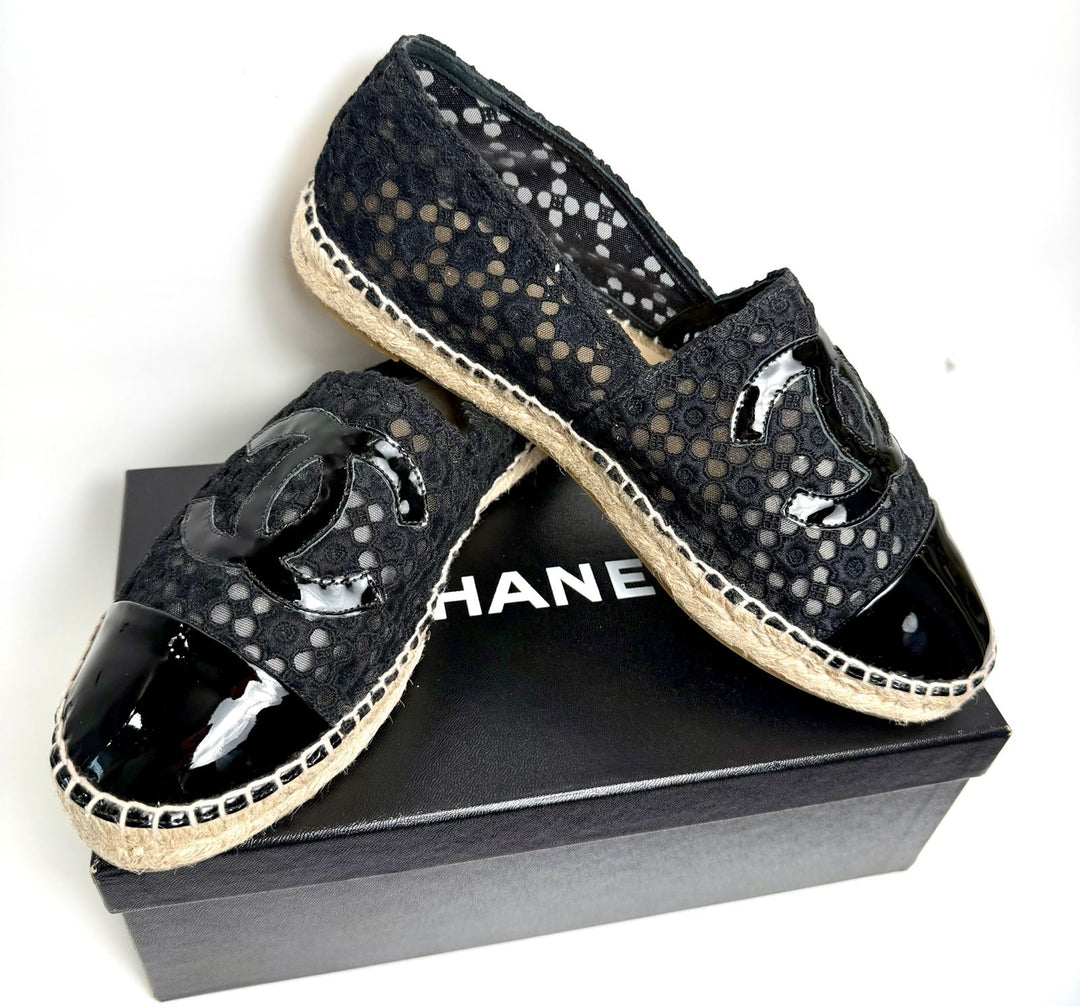 CHANEL BLACK LACE ESPADRILLES