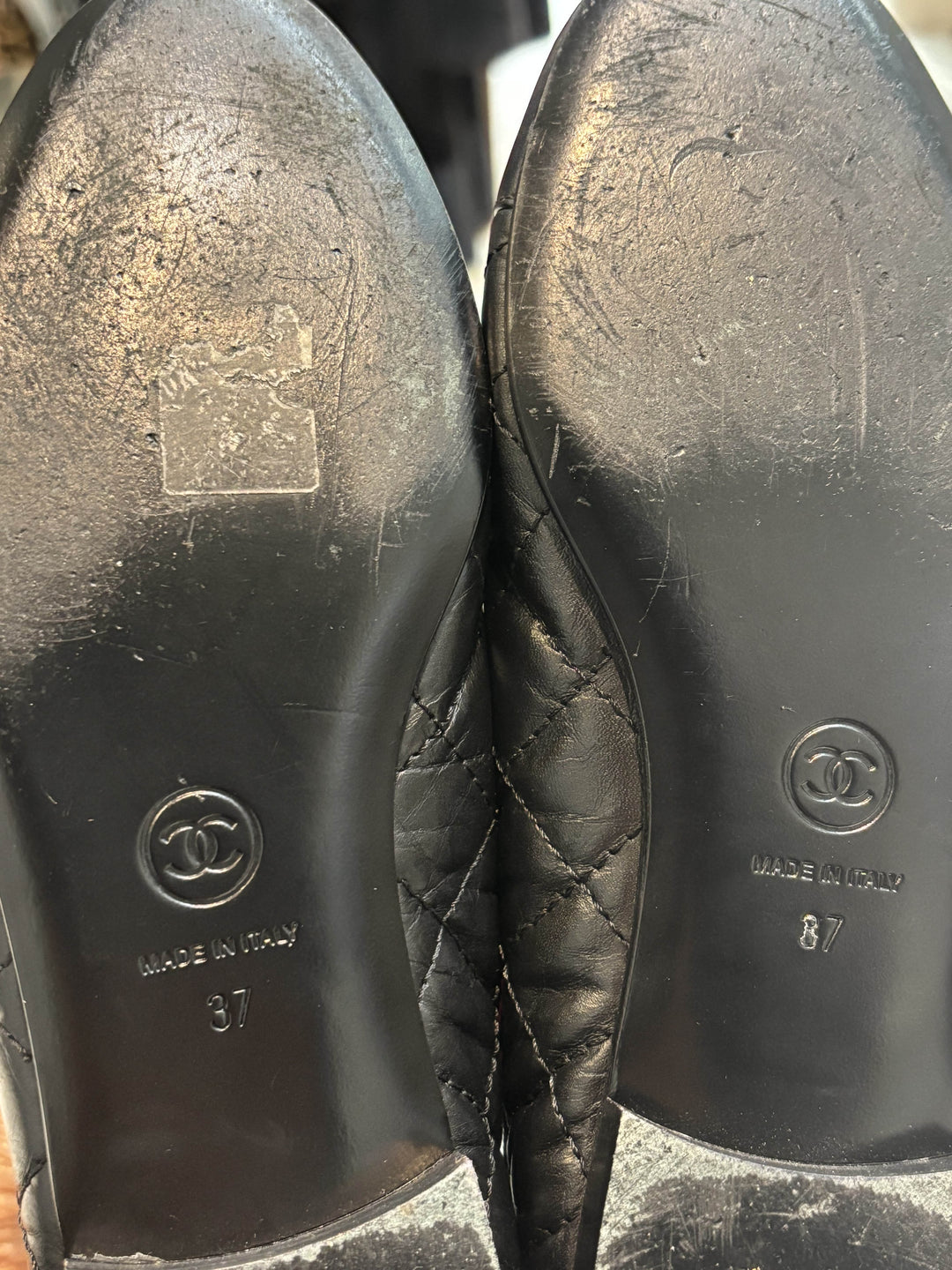 CHANEL CC AGED CALFSKIN QUILTED  LEATHER BALLET FLATS