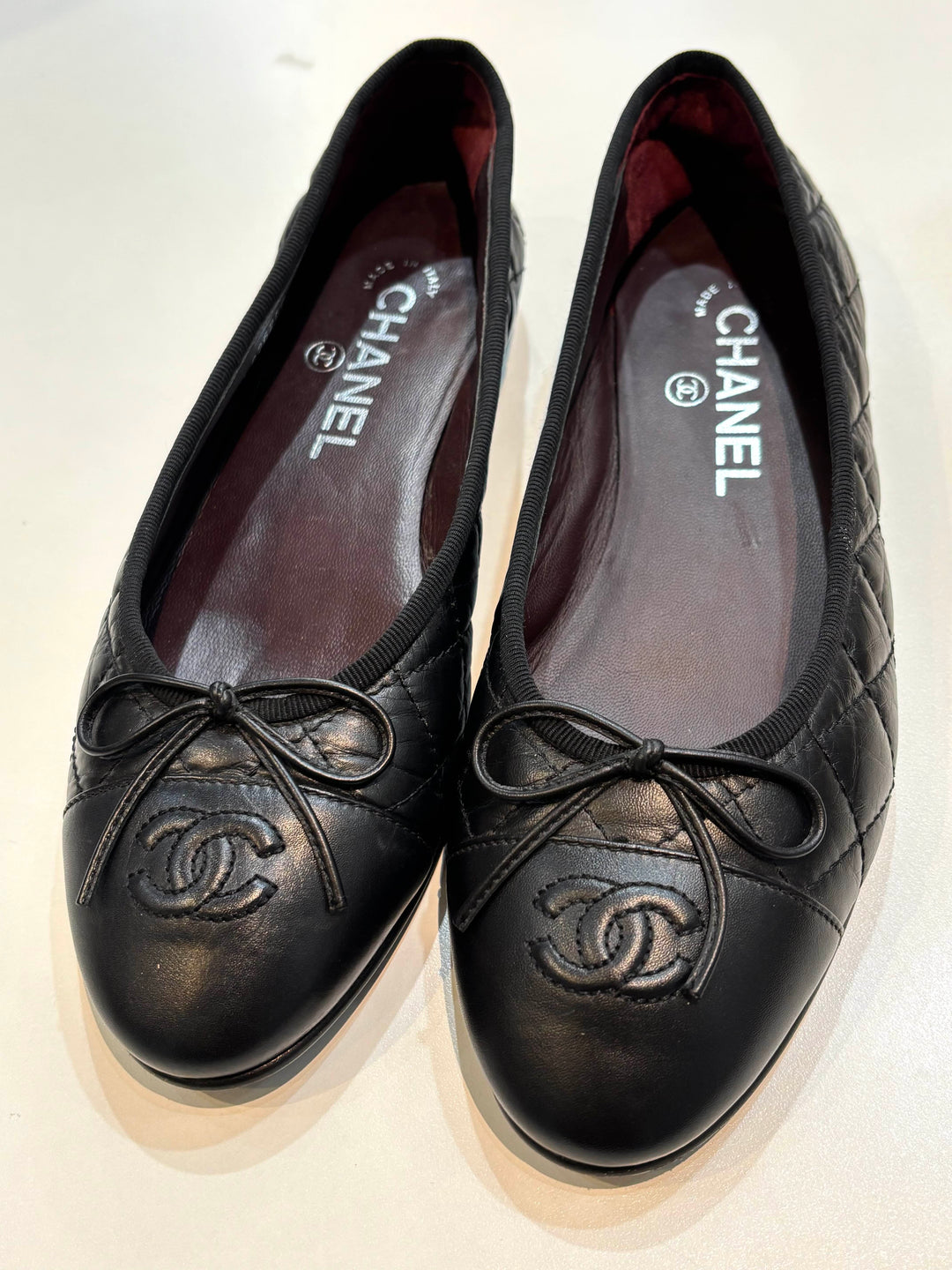 CHANEL CC AGED CALFSKIN QUILTED  LEATHER BALLET FLATS