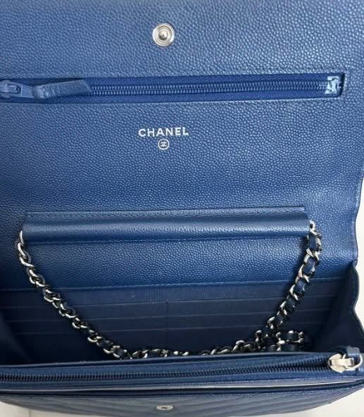 CHANEL CAVIAR CHEVRON QUILTED WALLET ON CHAIN