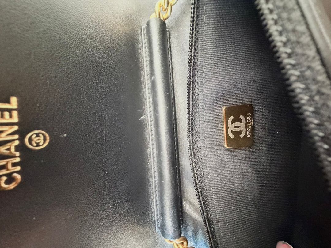 CHANEL GRAINED SHINY CALFSKIN LEATHER BOY WALLET ON CHAIN