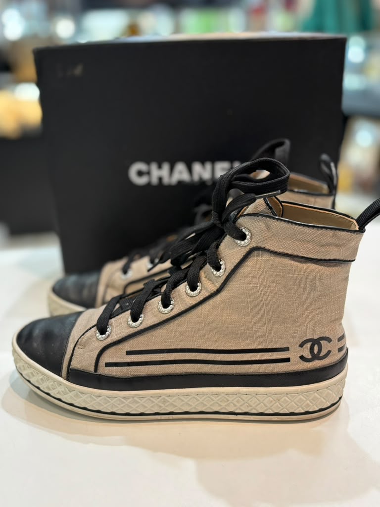 CHANEL CC CAP-TOE JUTE &amp; CALFSKIN LEATHER HIGH-TOP SNEAKERS