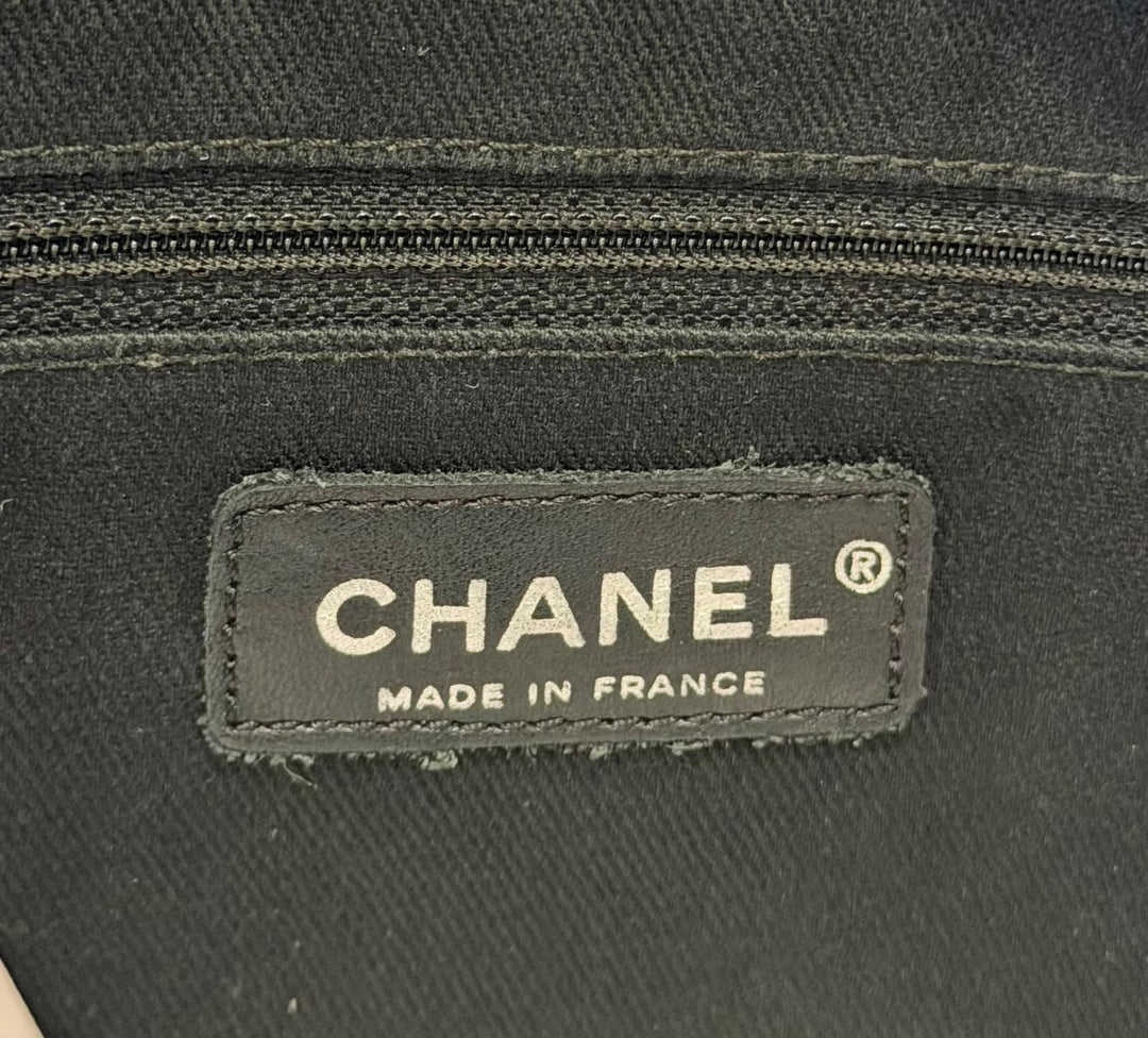 CHANEL CC CAVIAR LEATHER TUCK TOTE BAG