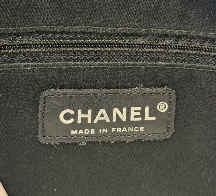 CHANEL CC CAVIAR LEATHER TUCK TOTE BAG
