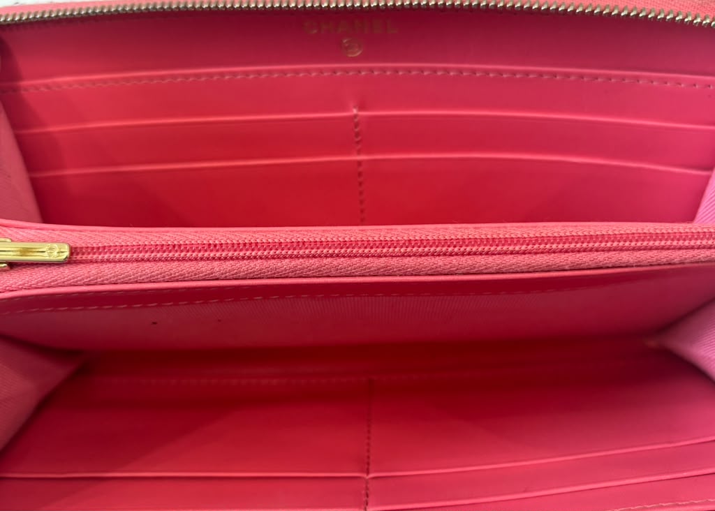 CHANEL CAVIAR QUILTED LARGE GUSSET ZIP AROUND WALLET