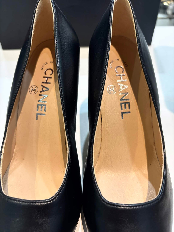 CHANEL CC CAP TOE BLOCK HEEL PUMPS