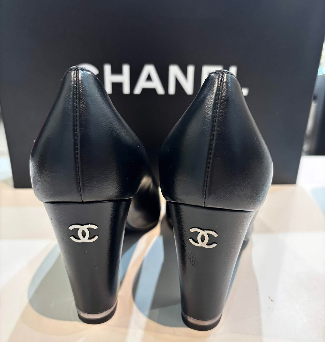 CHANEL CC CAP TOE BLOCK HEEL PUMPS