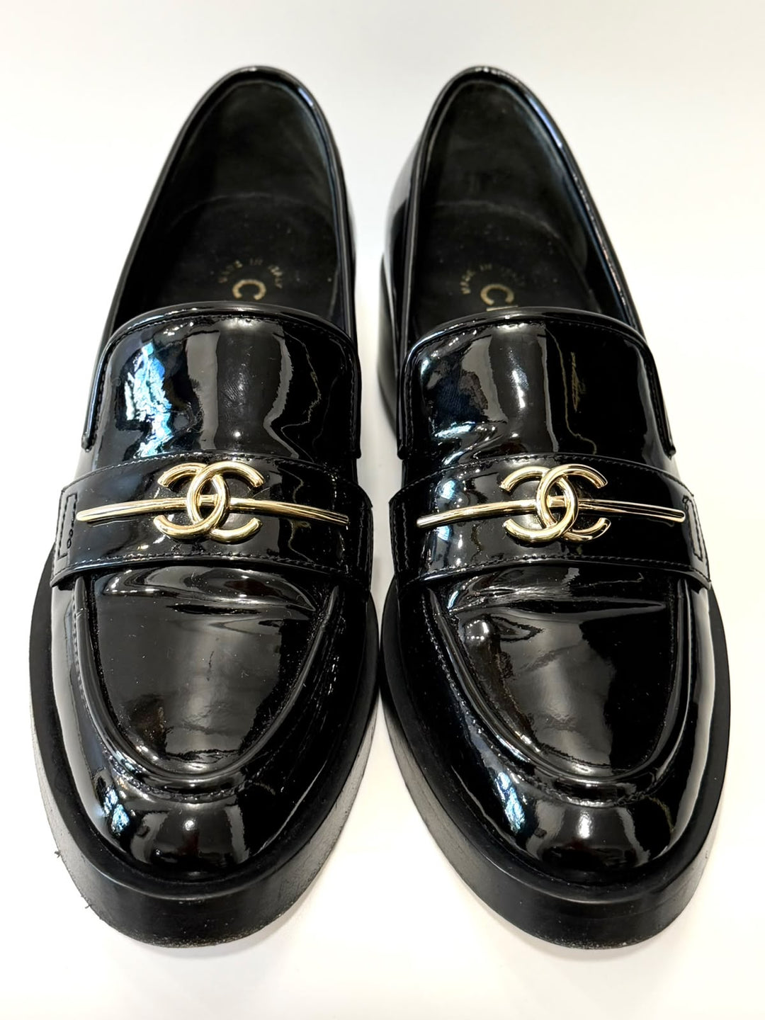 CHANEL CC LOGO CRUISE COLLECTION LOAFERS