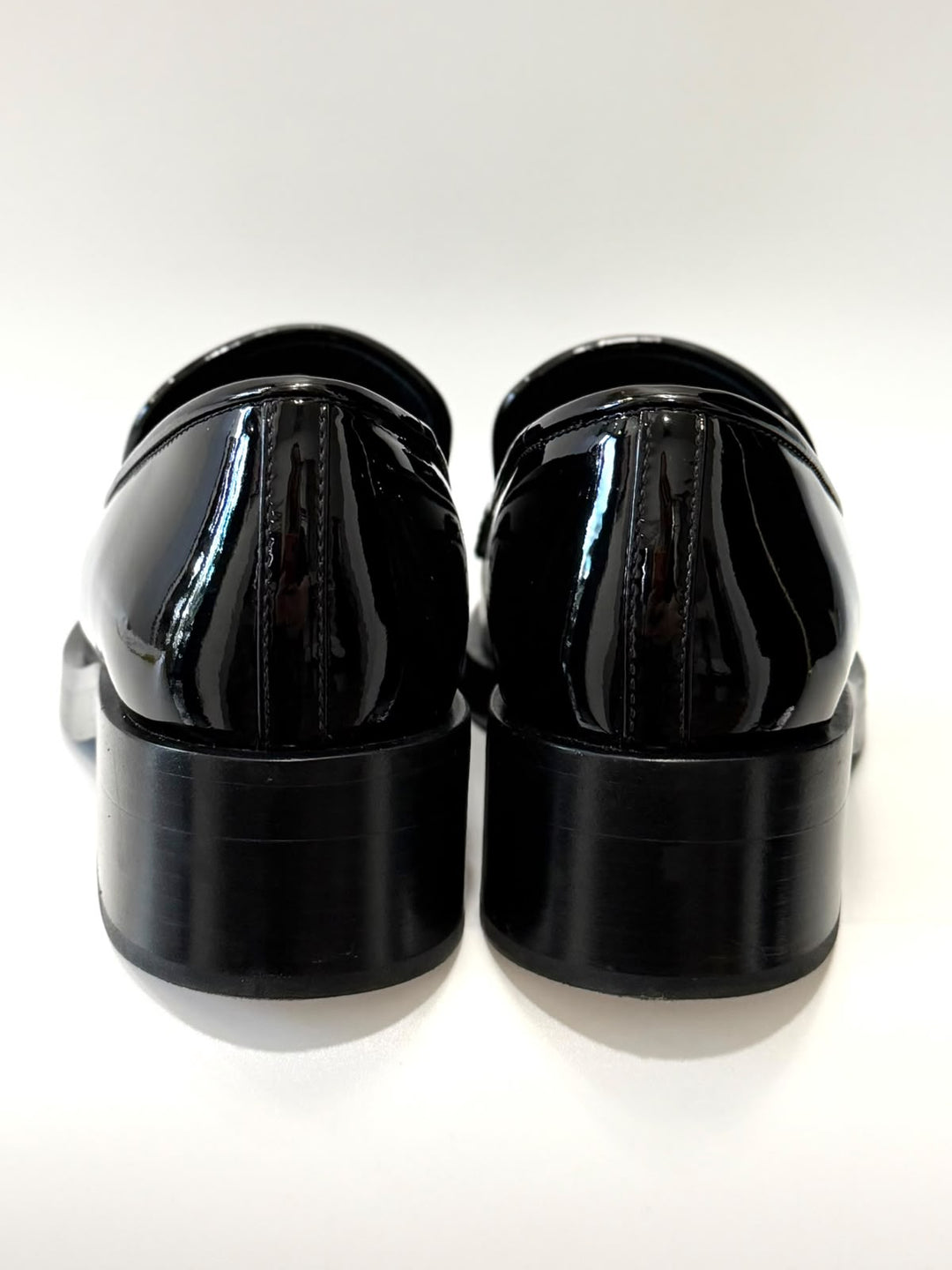CHANEL CC LOGO CRUISE COLLECTION LOAFERS