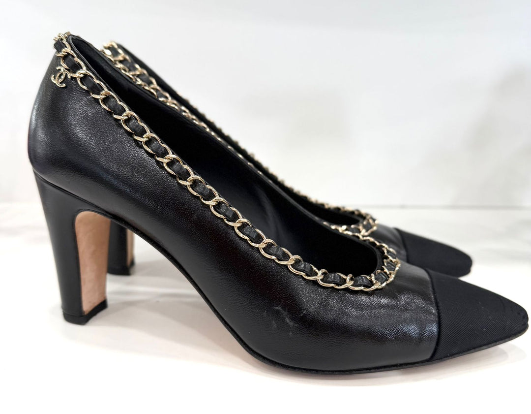 CHANEL CC CHAIN AROUND CALFSKIN LEATHER PUMPS