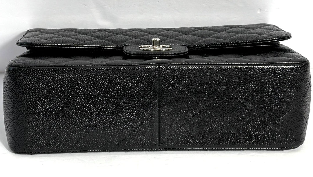 CHANEL CLASSIC CAVIAR QUILTED JUMBO DOUBLE FLAP BAG