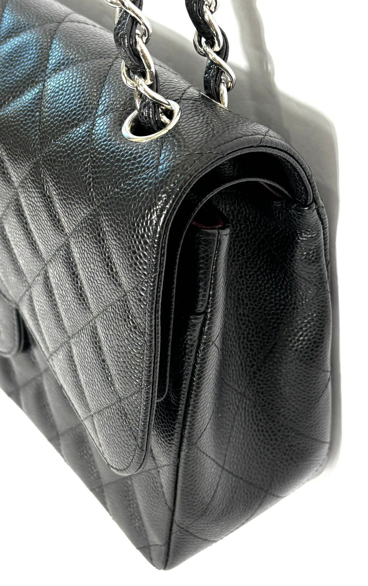 CHANEL CLASSIC CAVIAR QUILTED JUMBO DOUBLE FLAP BAG