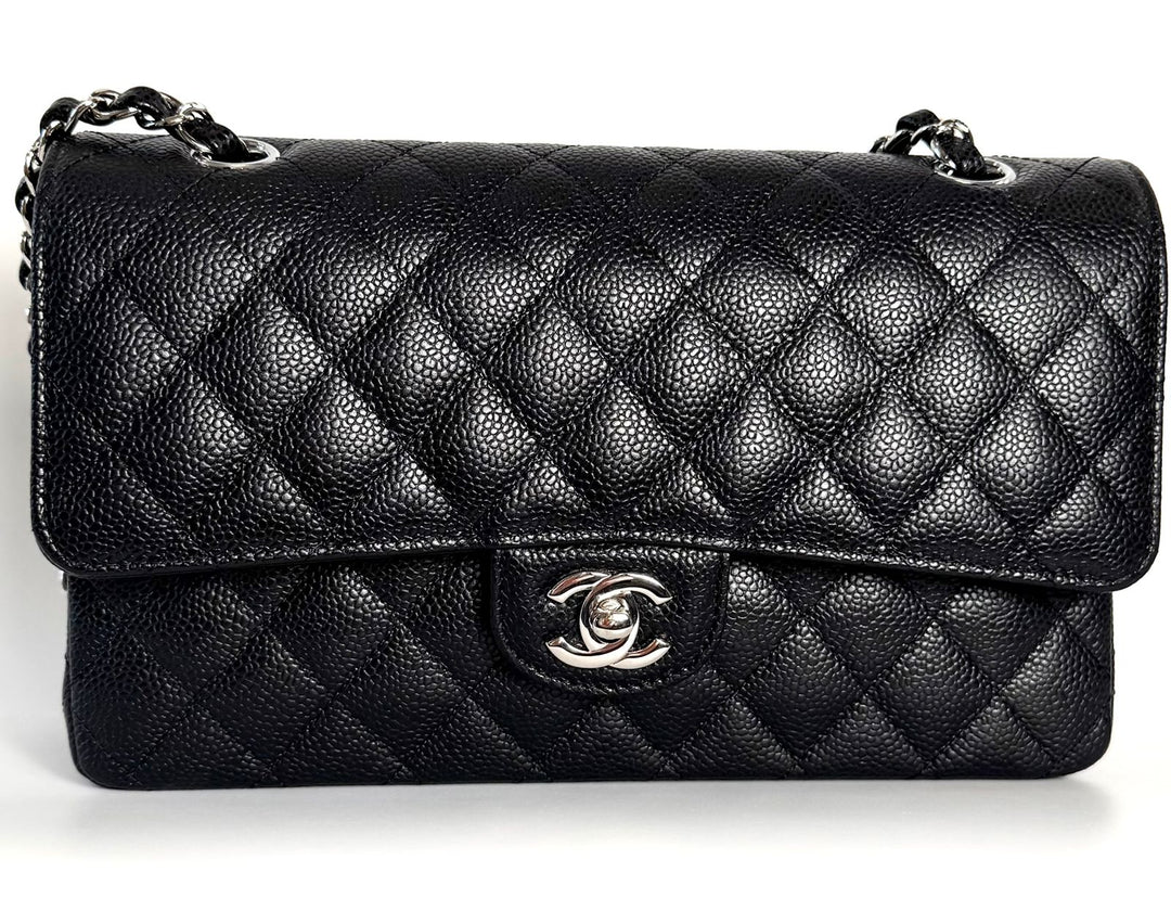 CHANEL CLASSIC  CAVIAR QUILTED DOUBLE FLAP MEDIUM BAG