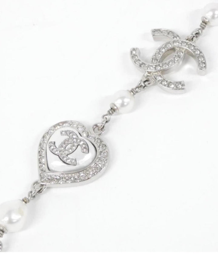 CHANEL TIMELESS CRYSTAL HEART PEARL LONG NECKLACE