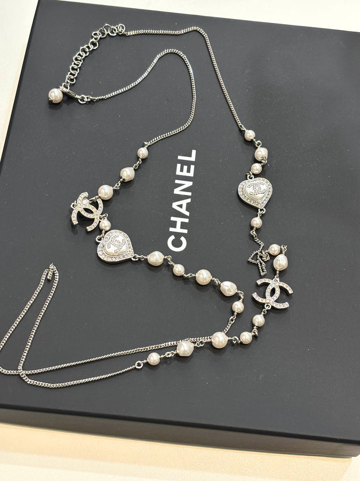 CHANEL TIMELESS CRYSTAL HEART PEARL LONG NECKLACE