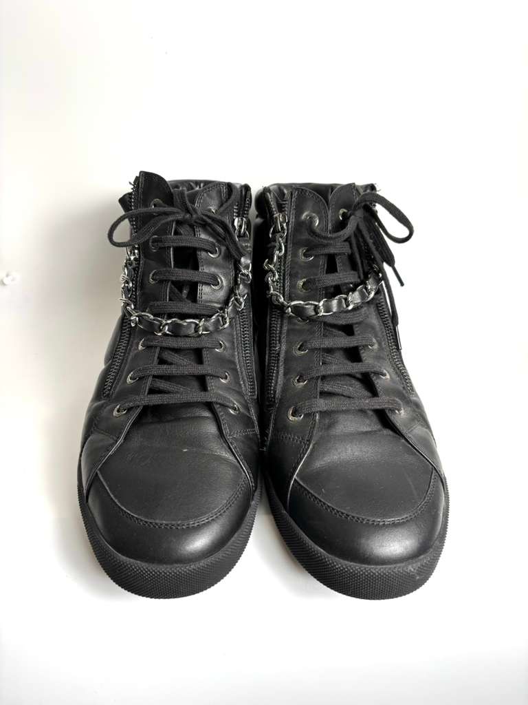 CHANEL COCO MARK CALFSKIN CHAIN ACCENT HIGH-TOP MEN&