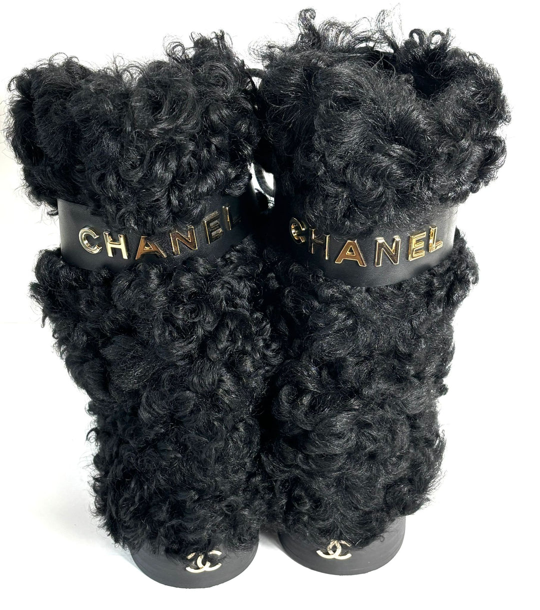 CHANEL INTERLOCKING CC LOGO SHEARLING BOOTS – Caroline's Fashion