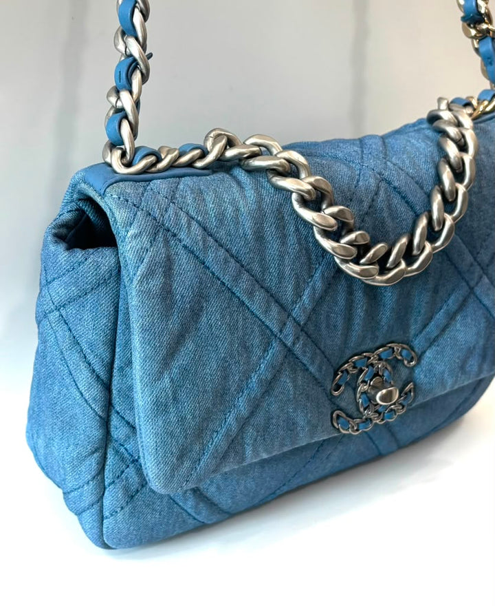CHANEL 19 QUILTED DENIM MEDIUM FLAP SHOULDER BAG
