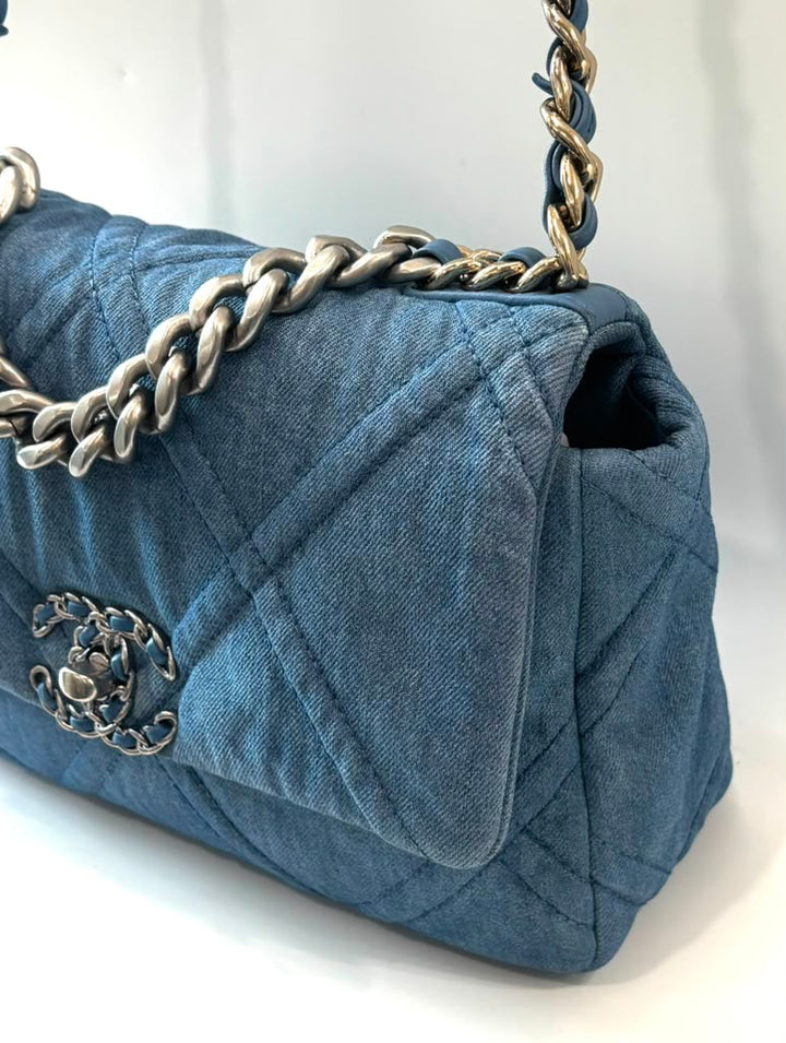 CHANEL 19 QUILTED DENIM MEDIUM FLAP SHOULDER BAG