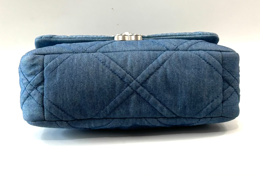 CHANEL 19 QUILTED DENIM MEDIUM FLAP SHOULDER BAG