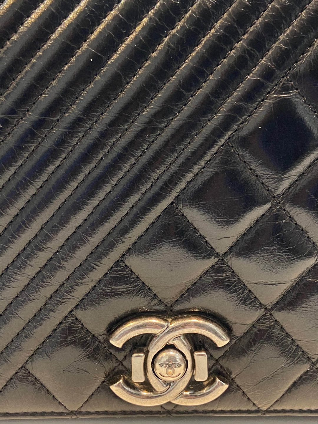 CHANEL MEDIUM FLAP BLACK LEATHER BAG