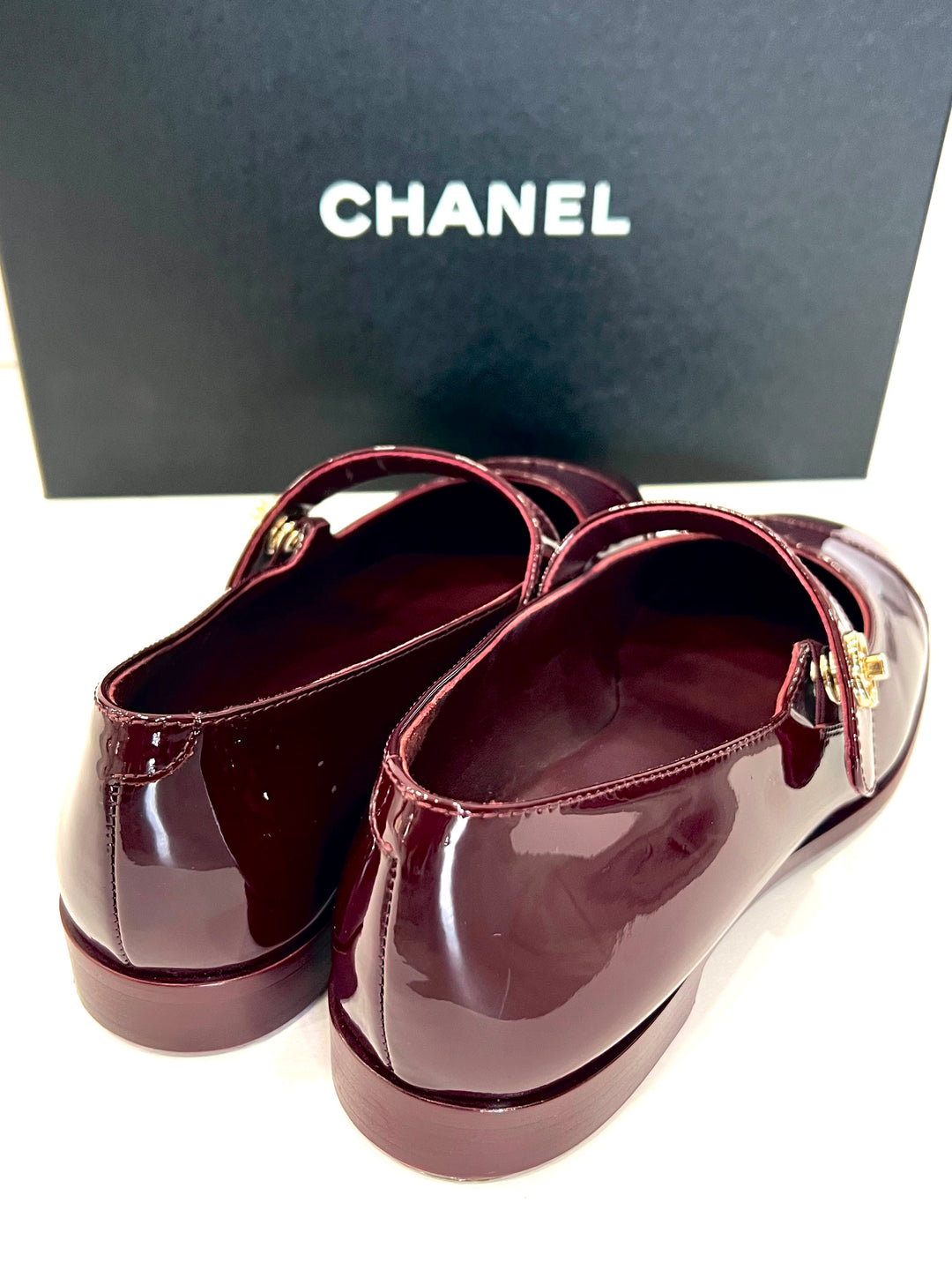 CHANEL CC PATENT CALF LEATHER  MARY JANE FLATS