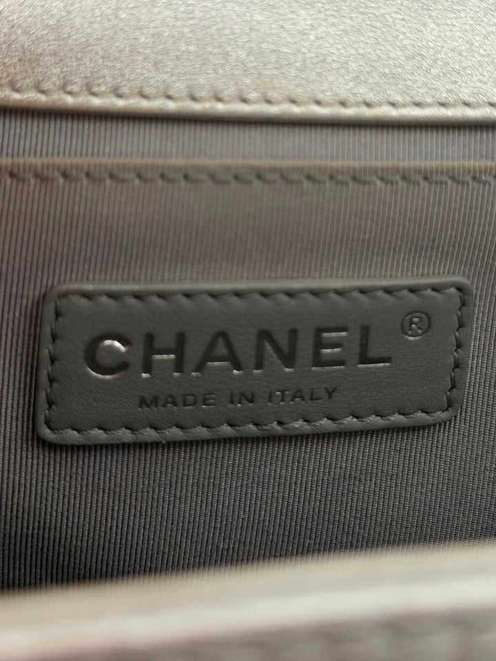 CHANEL PERFORATED QUILTED LEATHER NEW MEDIUM BOY BAG