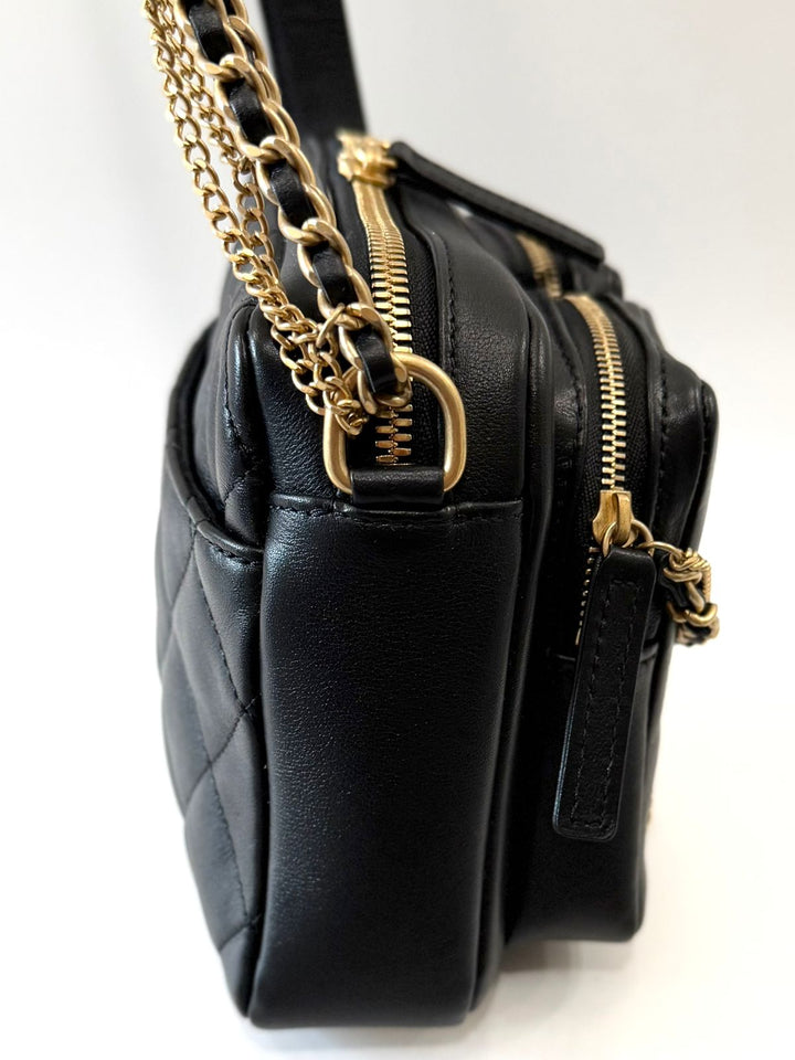 CHANEL QUILTED CALFSKIN DOUBLE POCKET LARGE CAMERA BAG