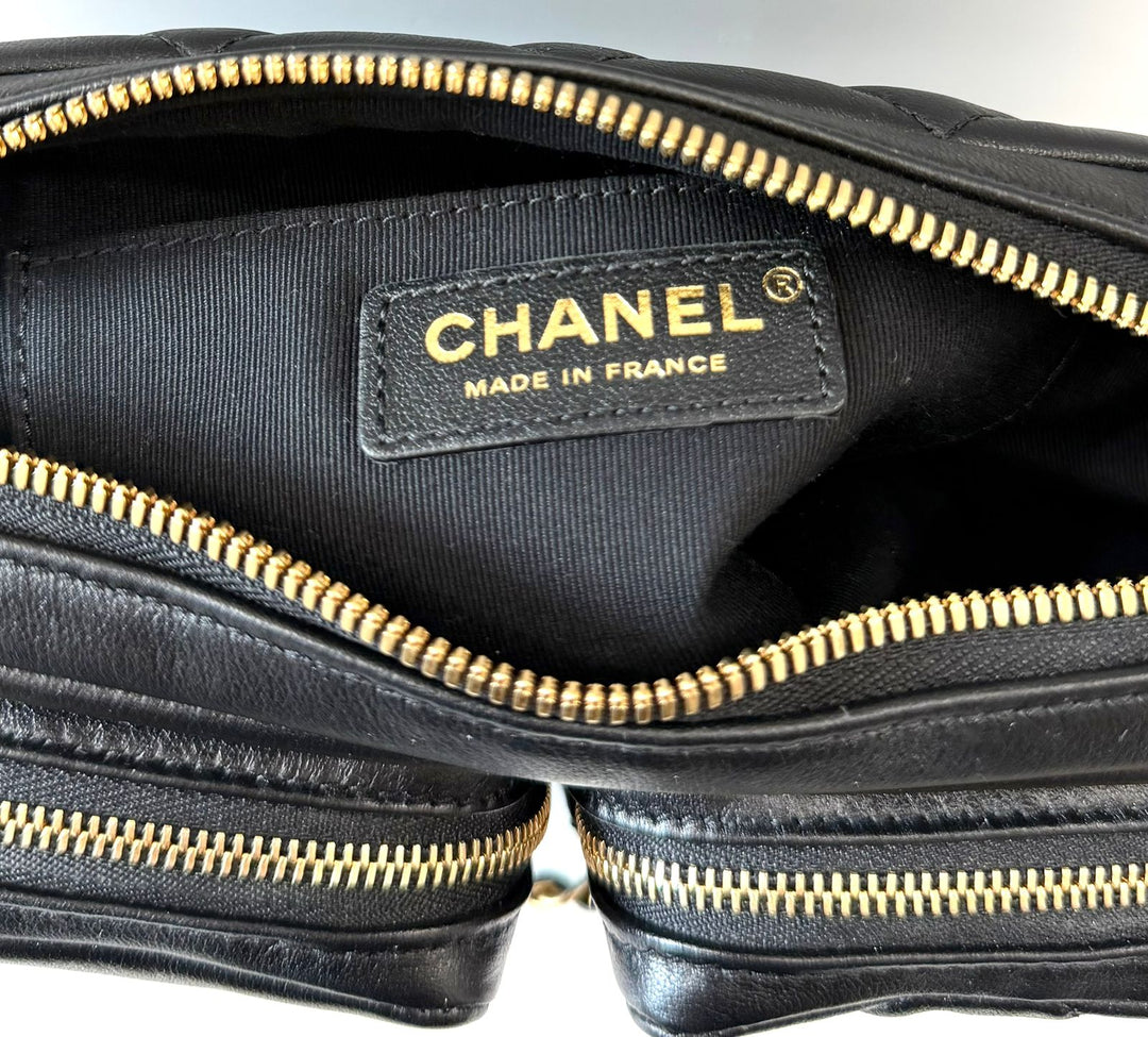 CHANEL QUILTED CALFSKIN DOUBLE POCKET LARGE CAMERA BAG