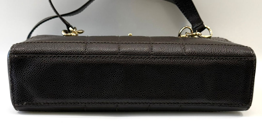 CHANEL VINTAGE QUILTED CAVIAR LEATHER CHOCOLATE BAR TOTE BAG