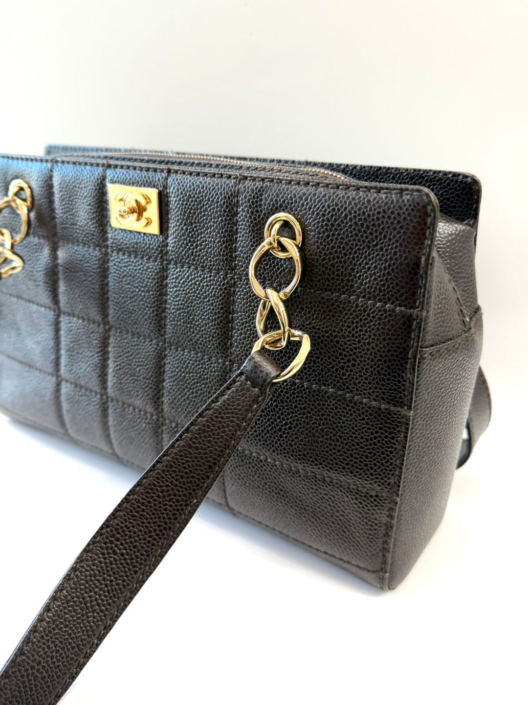 CHANEL VINTAGE QUILTED CAVIAR LEATHER CHOCOLATE BAR TOTE BAG
