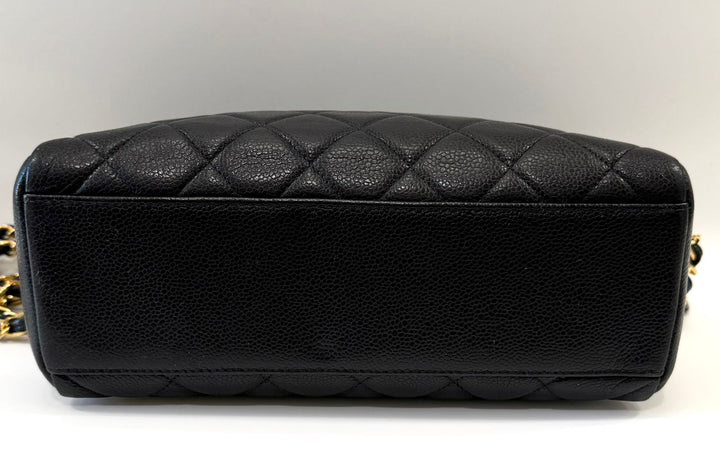CHANEL QUILTED CAVIAR LEATHER VINTAGE CAMERA BAG